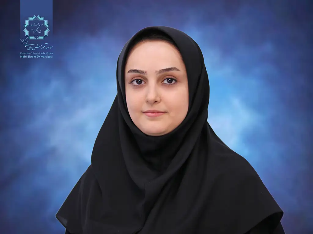 خانم زهرا فقیه